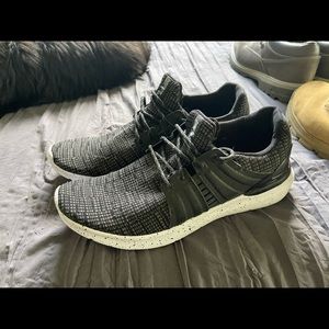 Avia sneakers size 13, New without tags. Never been worn.